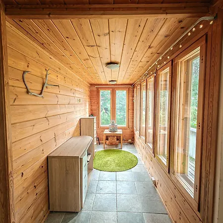 Cozy Summerhouse By The River *
